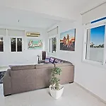Halle וילה פרוטאראס
