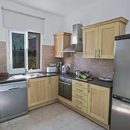 Halle Villa *