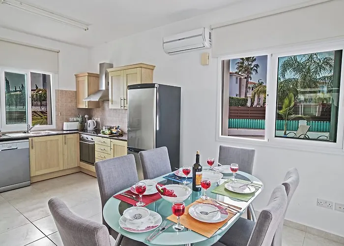 Halle Villa Protaras