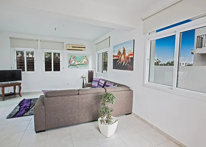 Halle فيلة بروتاراس